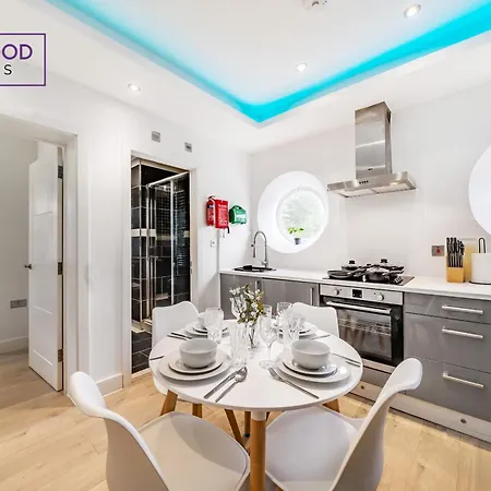Brand New, 1 Bed 1 Bath, Modern Town Center Apartment, Netflix By Redwood Stays Aldershot Exterior photo