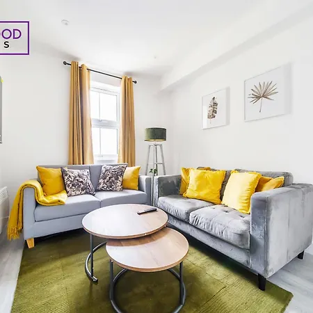 Brand New, 2 Bed 1 Bath, Modern Town Center Apartment, Free Wifi & Netflix By Redwood Stays Aldershot Exterior photo