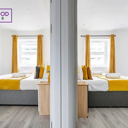 Brand New, 2 Bed 1 Bath, Modern Town Center Apartment, Free Wifi & Netflix By Redwood Stays Aldershot Exterior photo